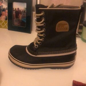 Women’s size 8 Sorel boots